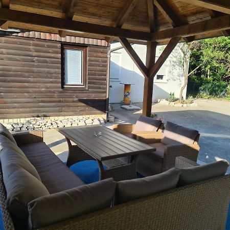 Apartamento Nikol Karlovac Exterior foto