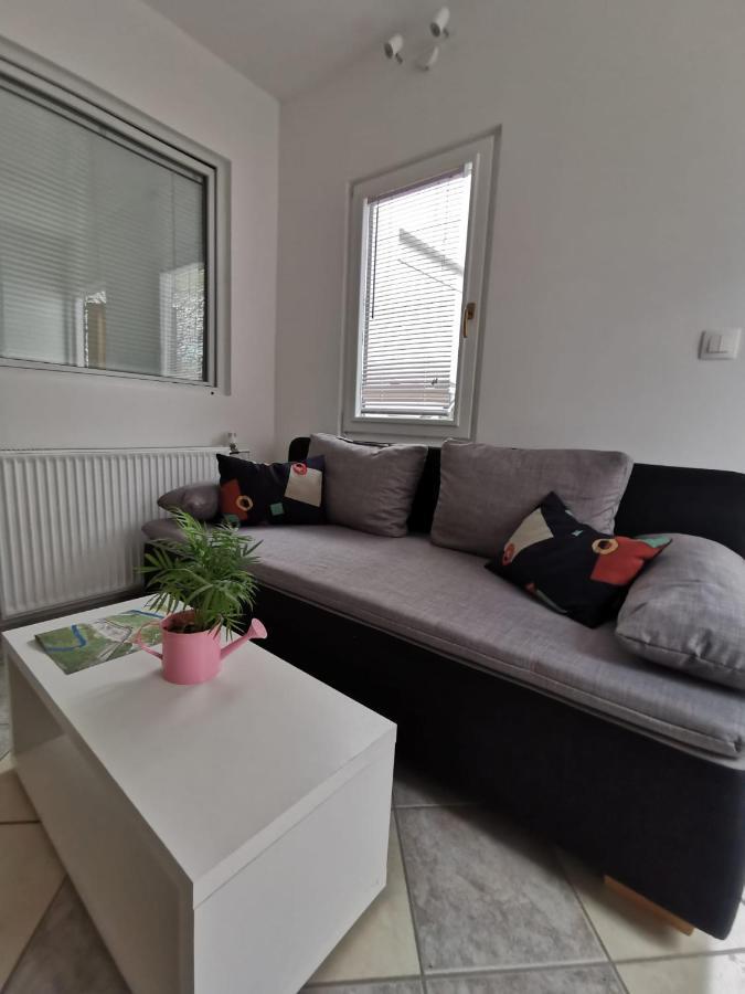 Apartamento Nikol Karlovac Exterior foto