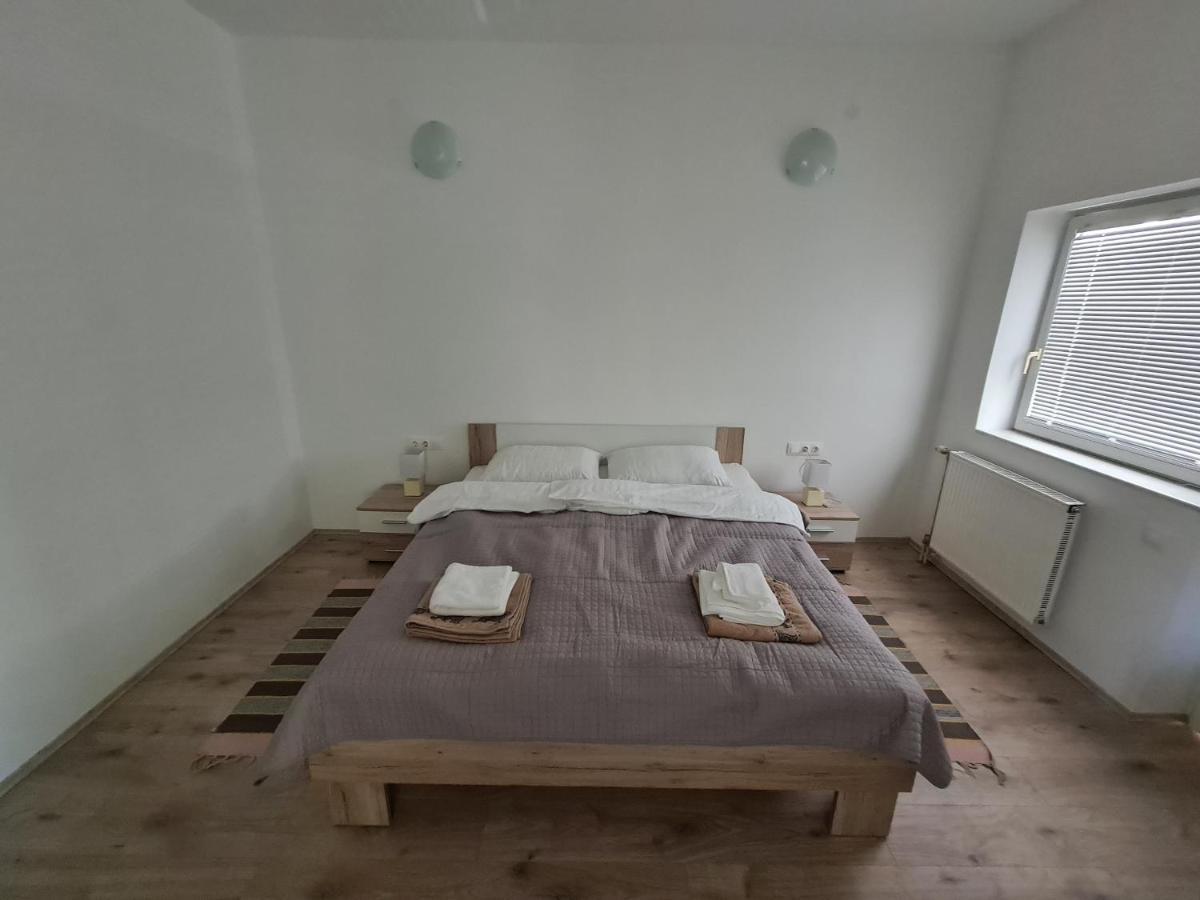 Apartamento Nikol Karlovac Exterior foto